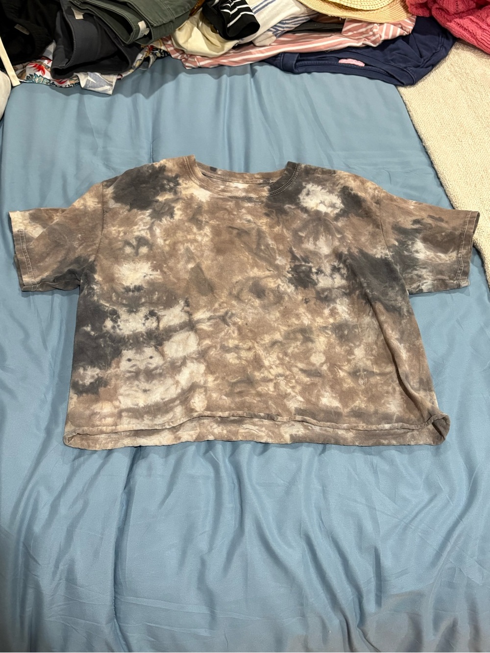 Tie-Dye Cropped Tee in Brown & Gray